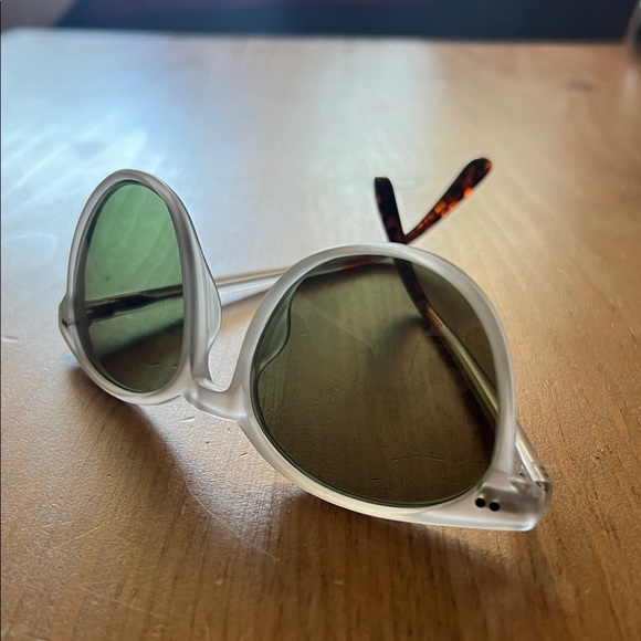 Toms White and Tortoise Sunglasses - Picture 1 of 7